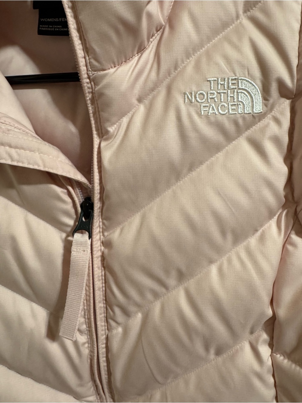 The North Face Women's Light Pink Quilted Insulated Vest - Picture 3 of 7
